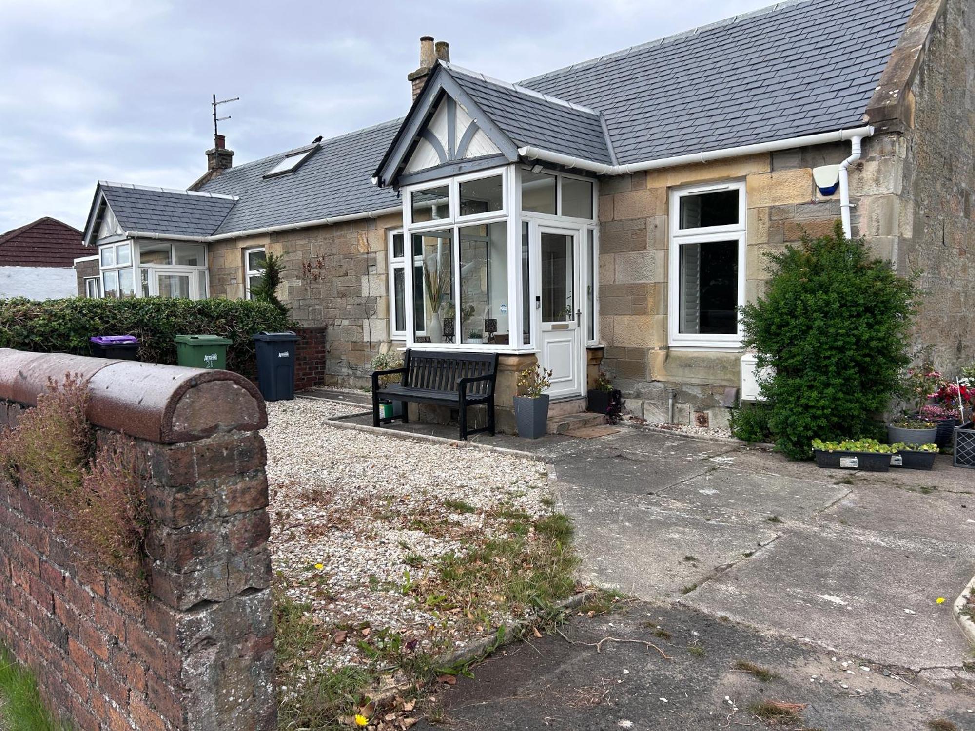 Traditional 129 Year Old Cottage Prestwick Exterior foto